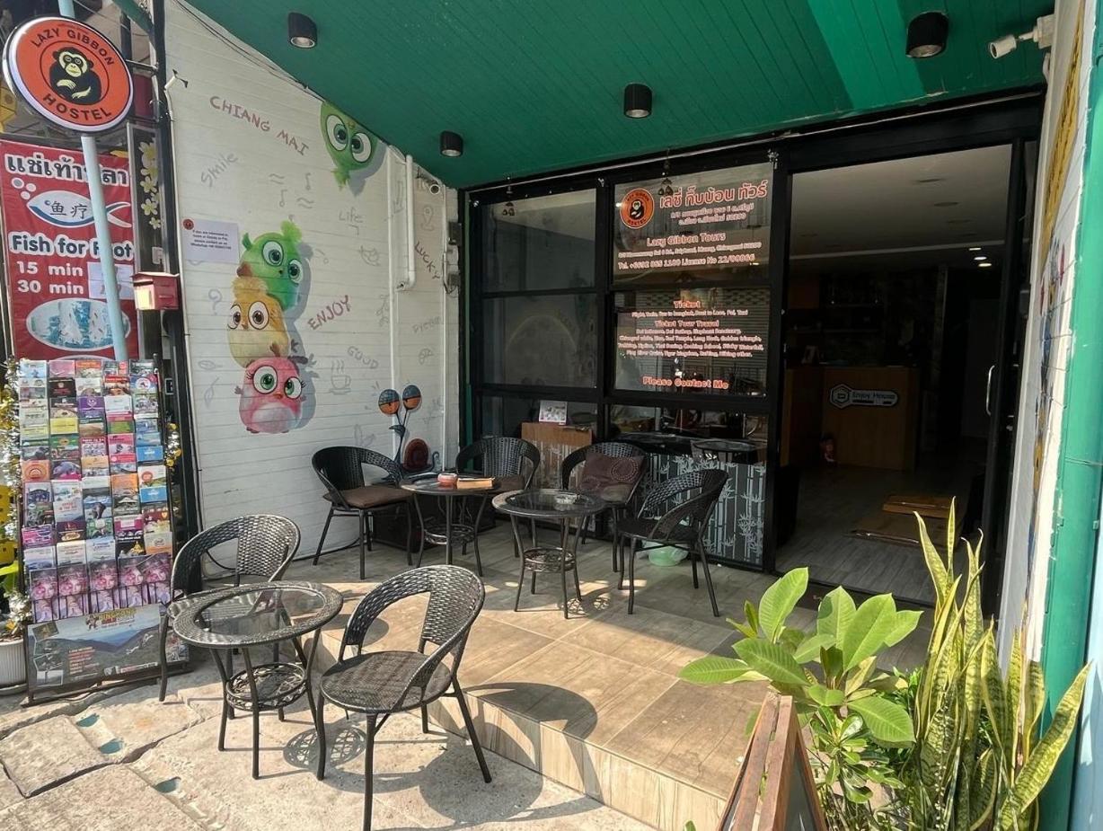 Hostel Lazy Gibbon 1 Chiang Mai - Tha Phae Gate Exterior foto